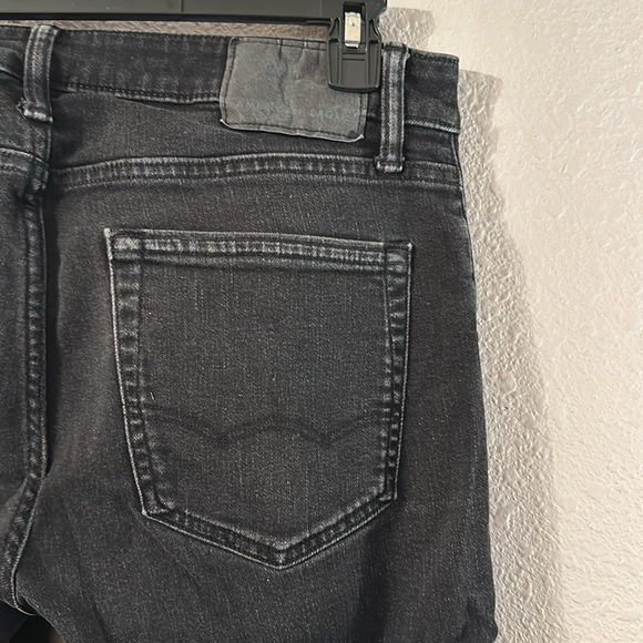 Men’s jeans American eagle 32x32 black preowned condition some distressed area - Picture 14 of 16